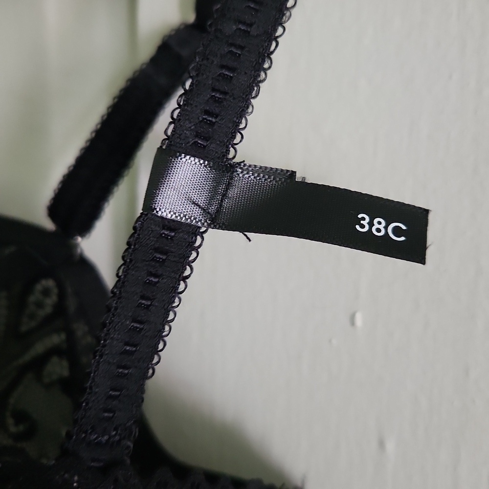 Tahari Black/Nude Lace Pushup Braâ38C - Picture 6 of 6